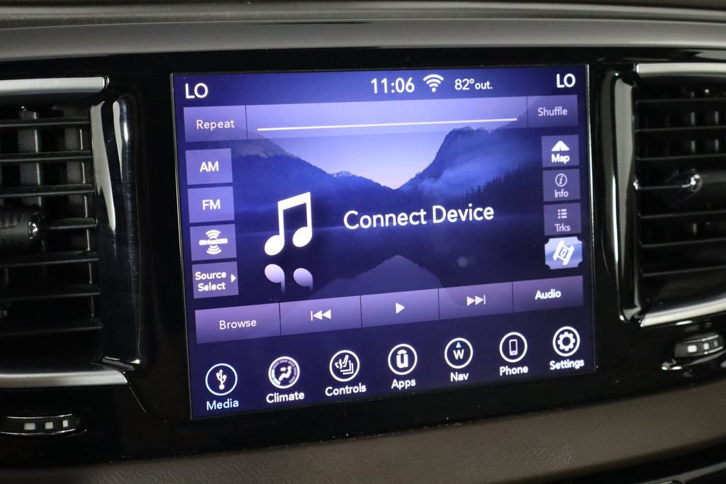 Used 2019 Chrysler Pacifica Touring-L Plus w/ Advanced Safetytec Group FWD image 32