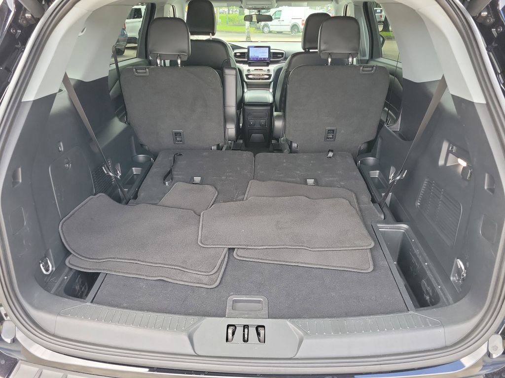 Certified 2023 Ford Explorer XLT w/ Equipment Group 202A image 10