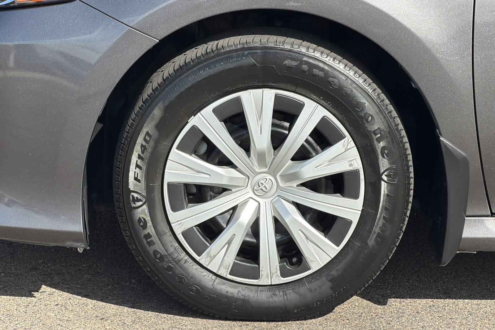 Used 2021 Toyota Camry LE FWD image 29