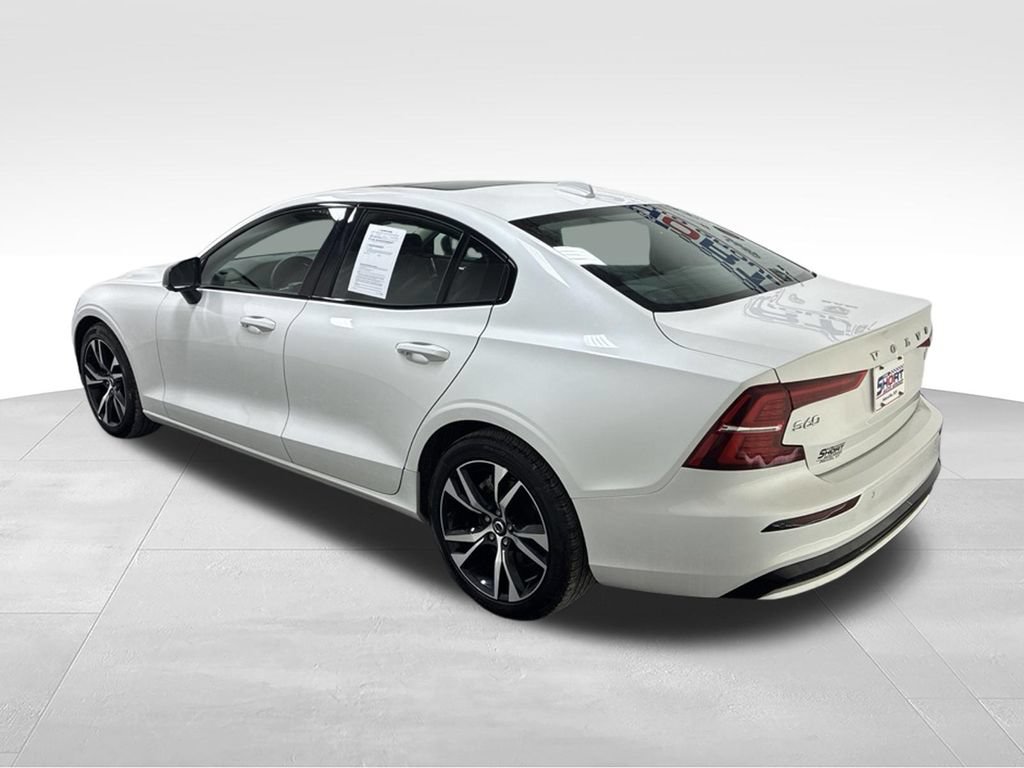 Used 2025 Volvo S60 B5 Core AWD/4WD image 7