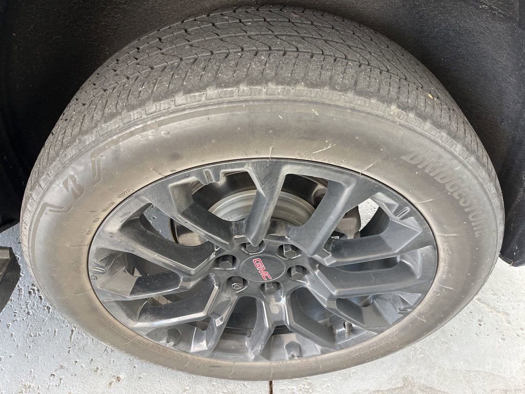 Used 2023 GMC Yukon Denali image 9