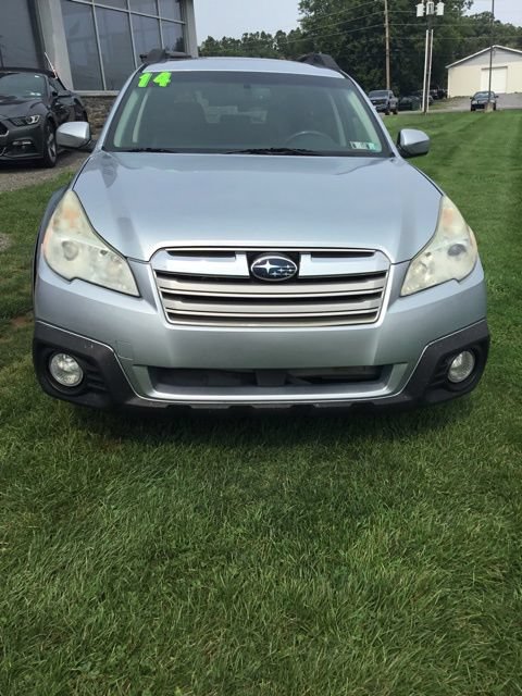 Used 2014 Subaru Outback 2.5i Limited w/ Moonroof Package AWD/4WD image 2