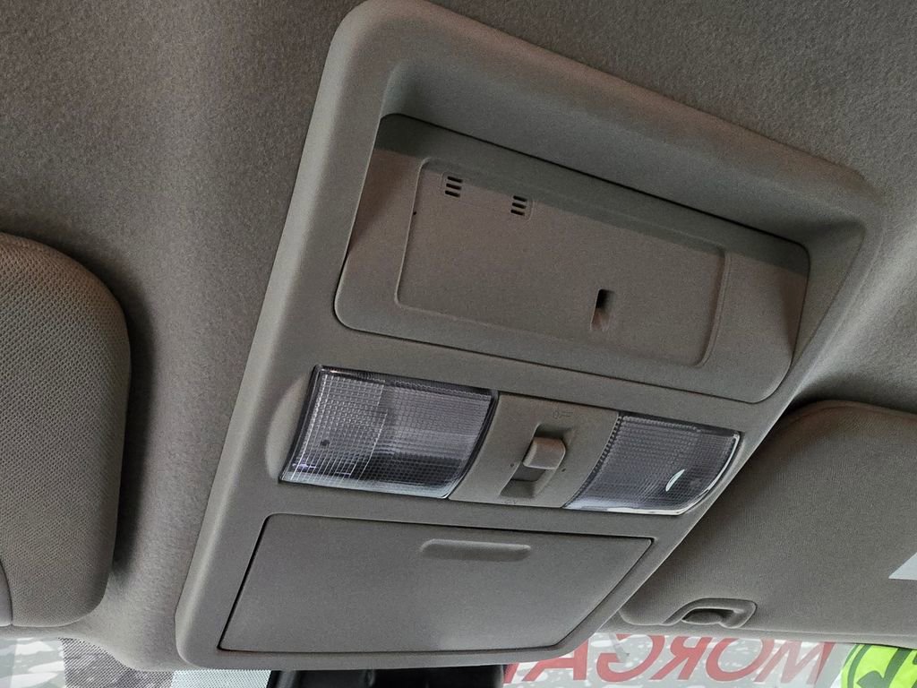 Used 2022 Nissan Titan S image 29