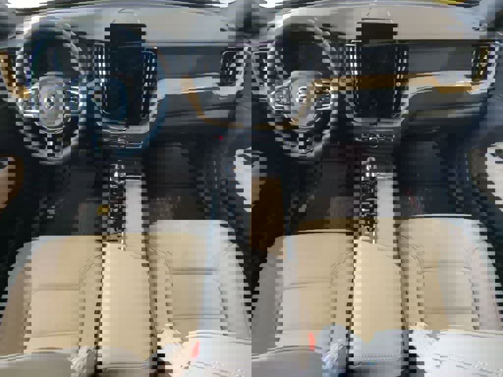 New 2026 Volvo XC60 B5 Plus w/ Protection Package Premier image 7