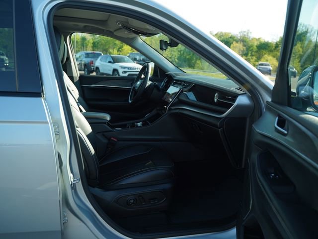 Used 2023 Jeep Grand Cherokee 4WD 4xe w/ Luxury Tech Group II image 21