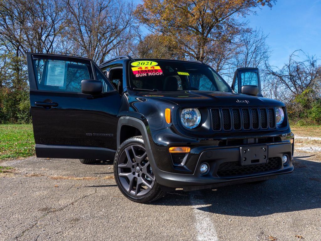 Used 2021 Jeep Renegade Latitude w/ Sun & Sound Group image 12