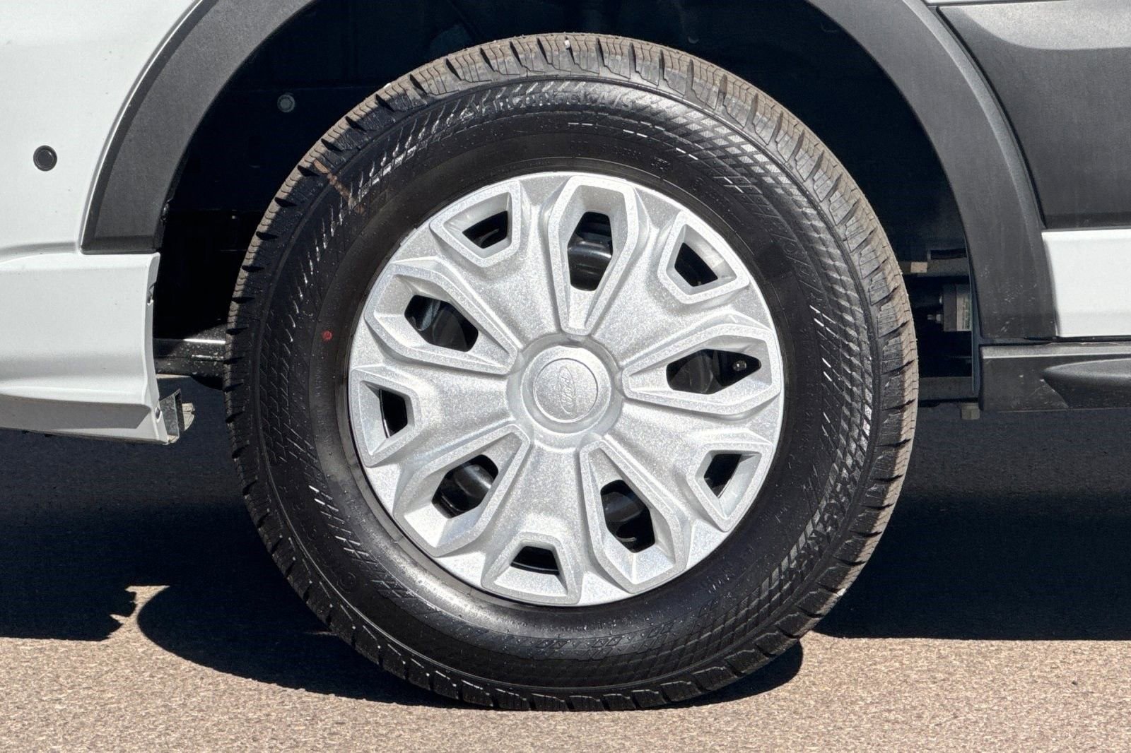 Used 2024 Ford Transit 350 XLT image 25