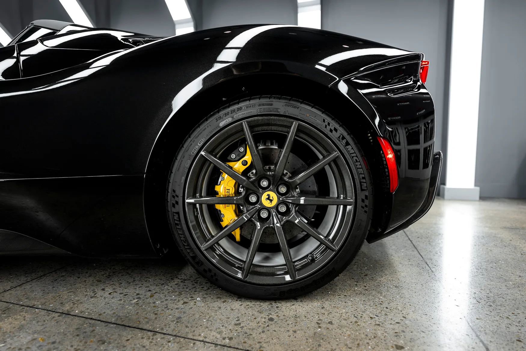 Used 2023 Ferrari SF90 Spider image 50