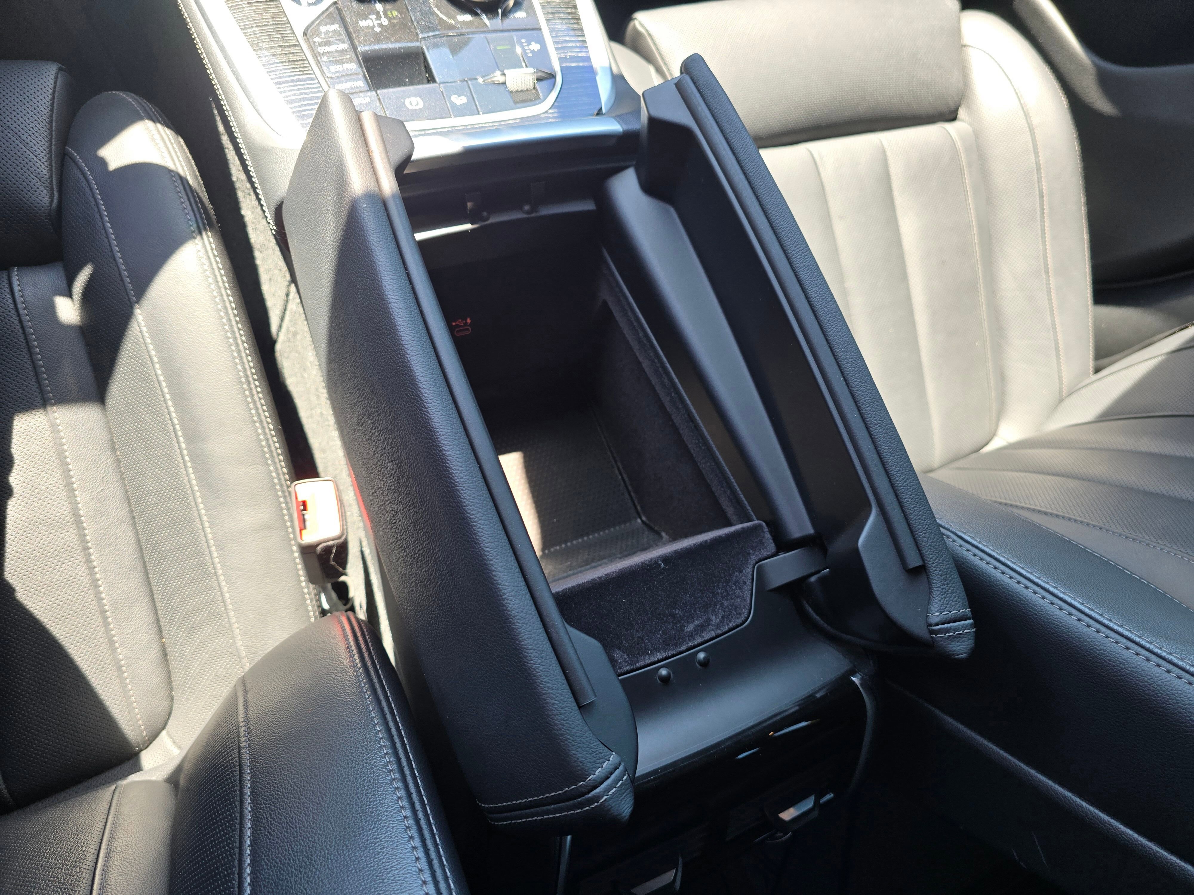Used 2022 BMW X7 M50i AWD/4WD image 57