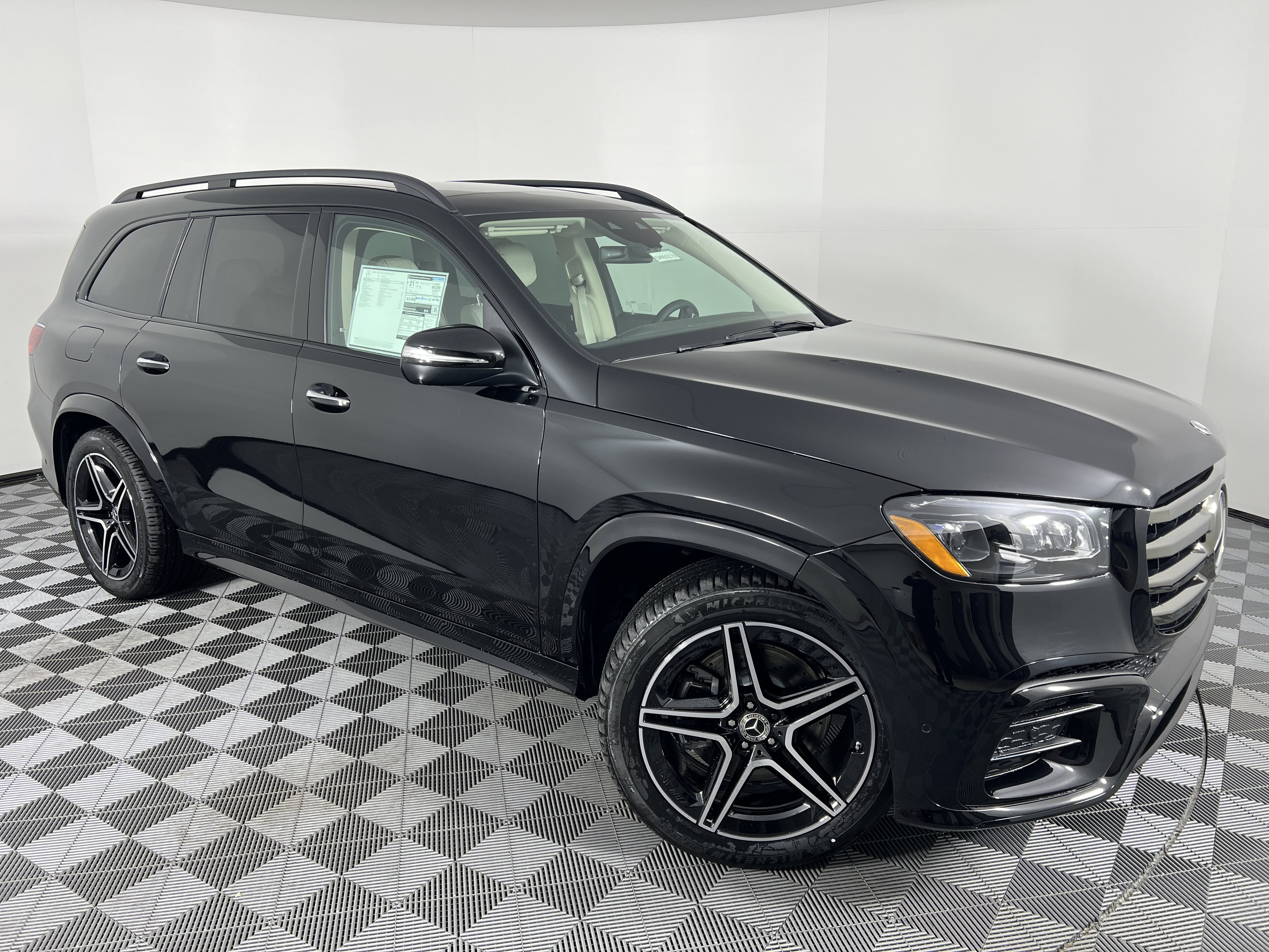 New 2026 Mercedes-Benz GLS 450 4MATIC image 2