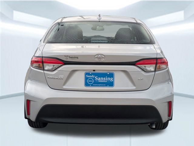 Used 2026 Toyota Corolla LE FWD image 6