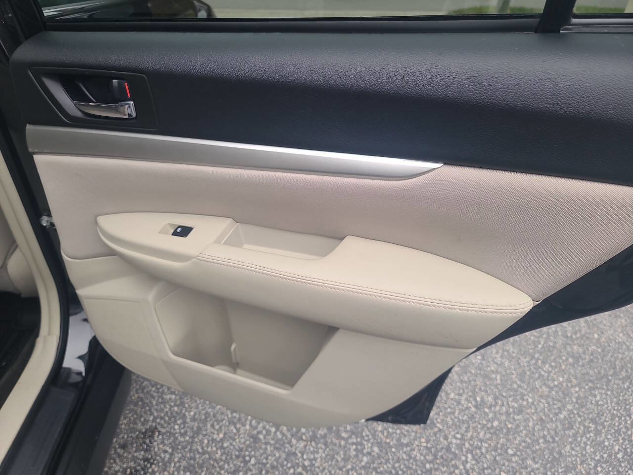 Used 2013 Subaru Outback 2.5i Premium image 31