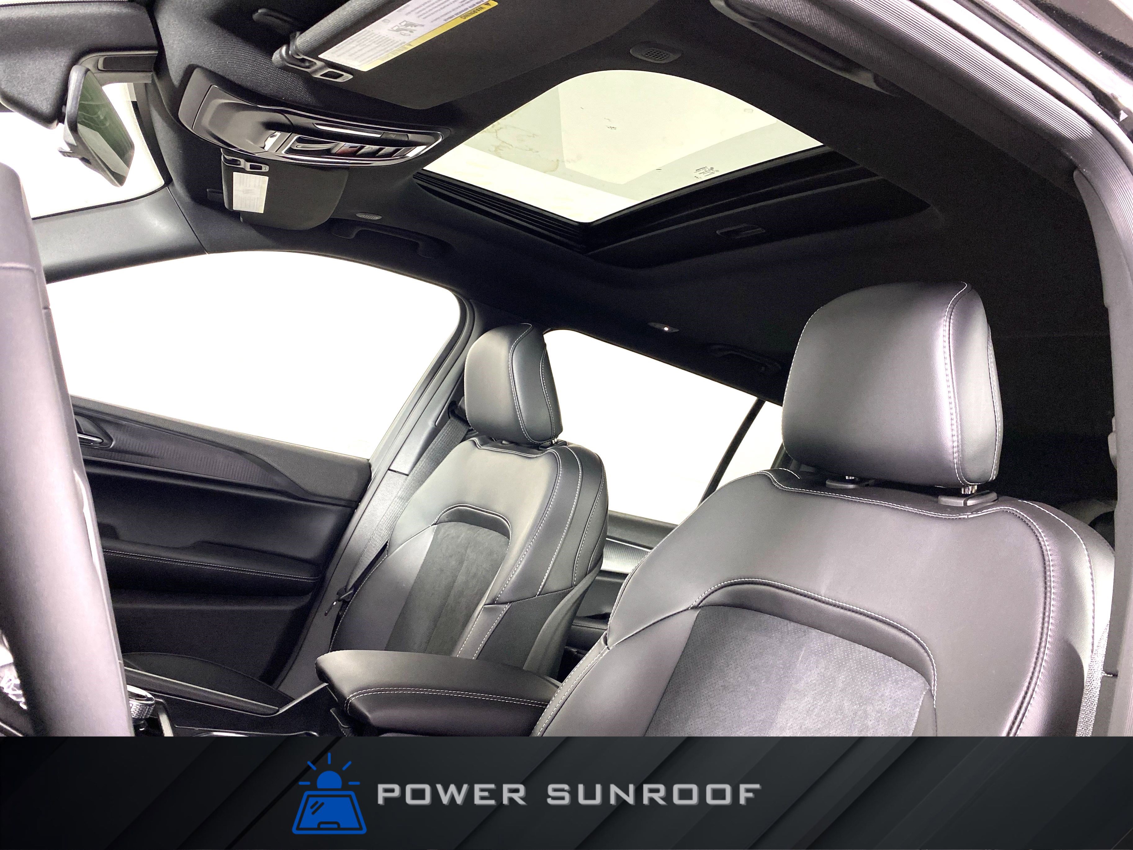 New 2025 Jeep Grand Cherokee L Altitude image 2