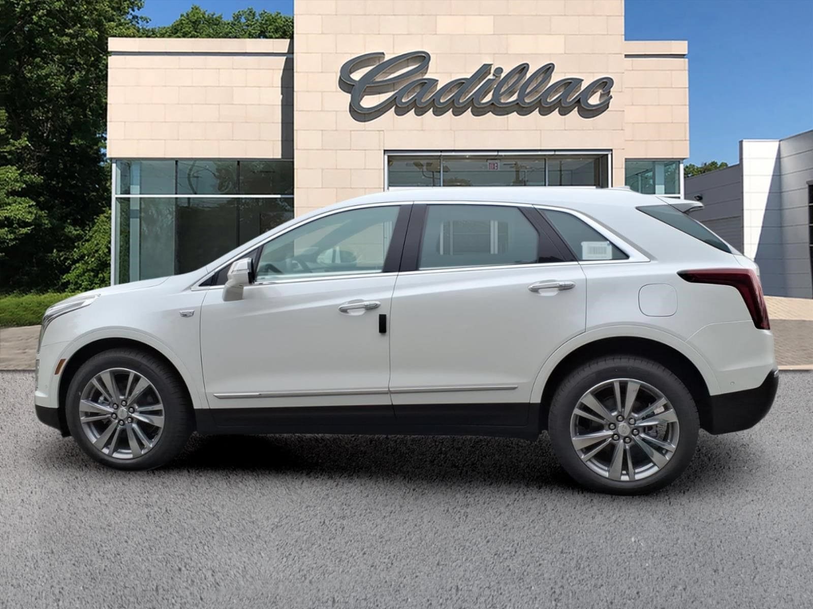 New 2026 Cadillac XT5 Premium Luxury w/ Driver Assist Package AWD/4WD image 2