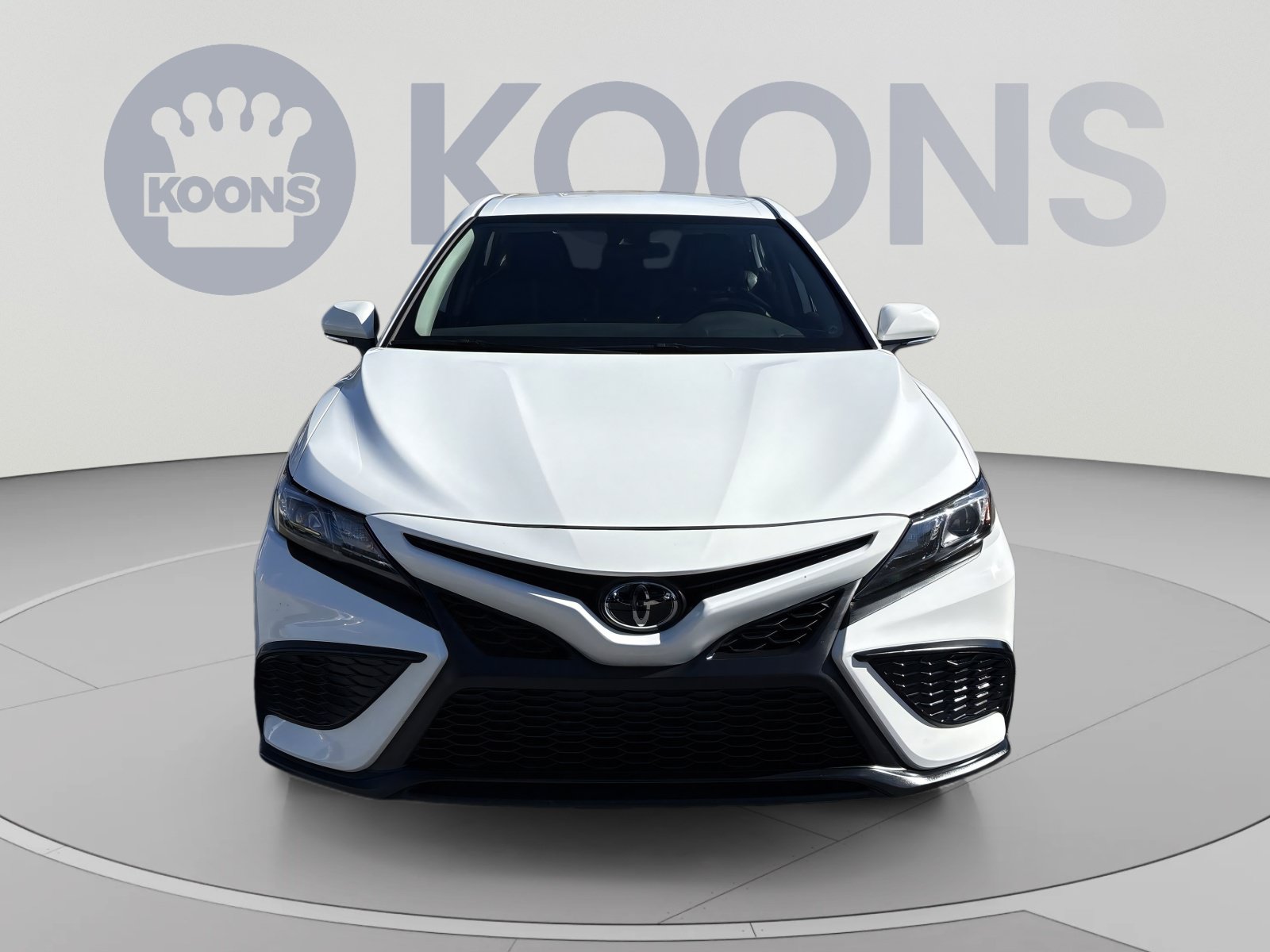 Used 2024 Toyota Camry SE FWD image 11