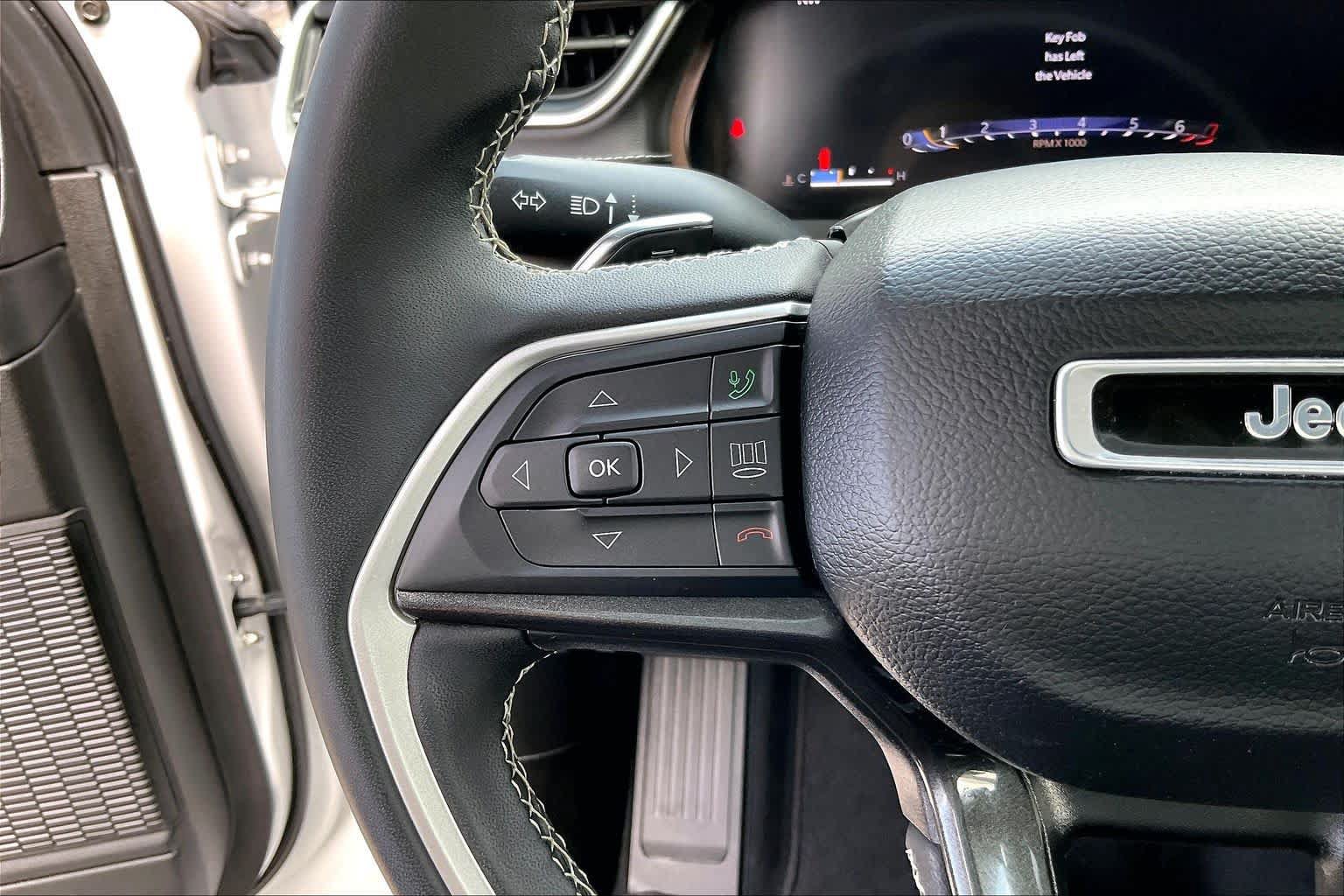 Certified 2023 Jeep Grand Cherokee Laredo AWD/4WD image 20
