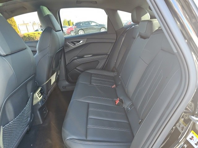 Used 2023 Audi Q4 e-tron Premium Plus w/ Premium Plus image 11