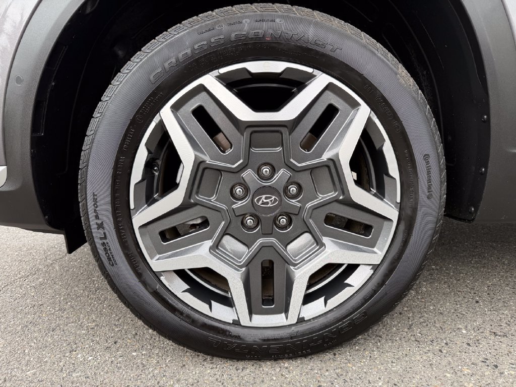 Used 2023 Hyundai Santa Fe Limited AWD/4WD image 9