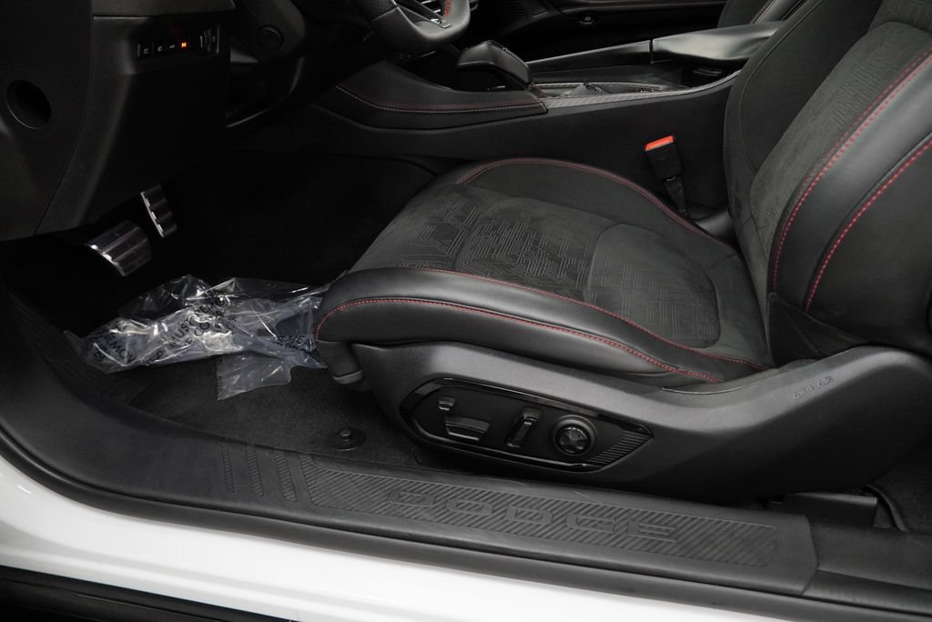 Used 2024 Dodge Charger Daytona Scat Pack w/ Plus Group AWD/4WD image 38
