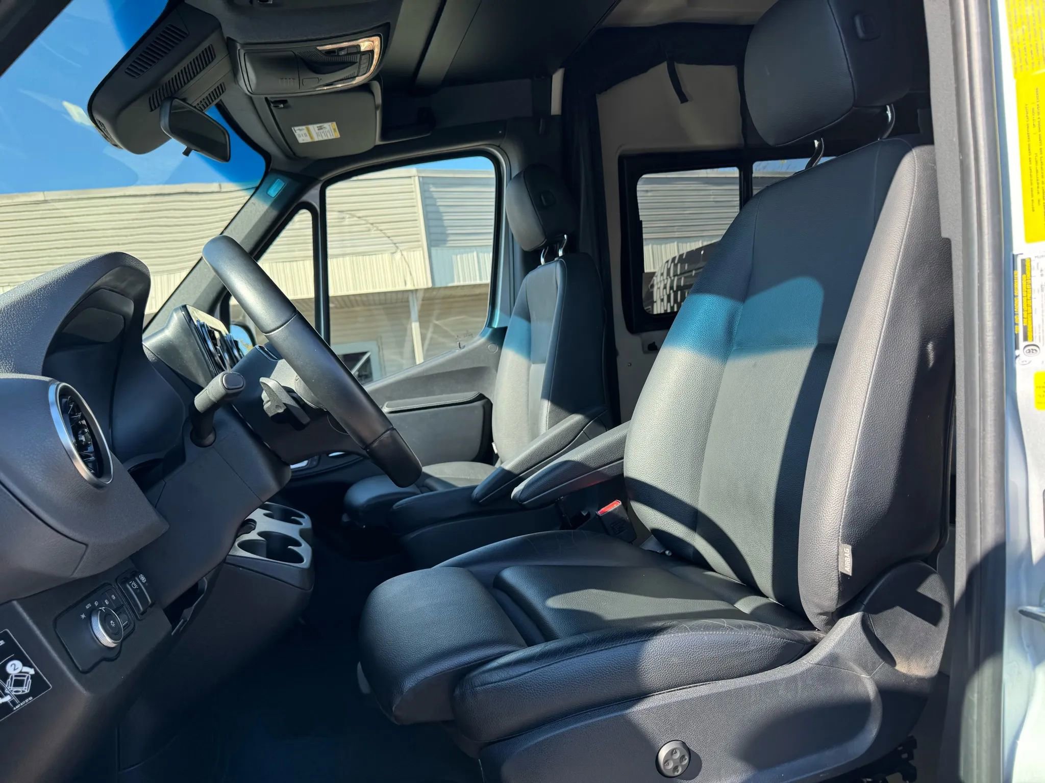 Used 2022 Mercedes-Benz Sprinter 2500 image 16