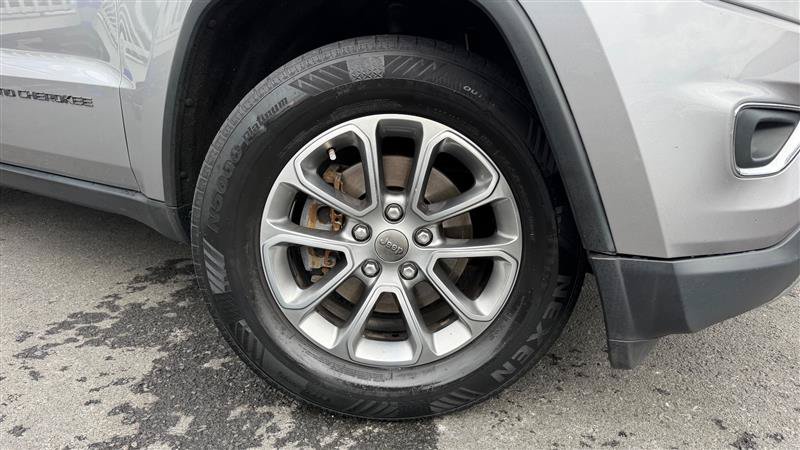 Used 2015 Jeep Grand Cherokee Limited AWD/4WD image 15