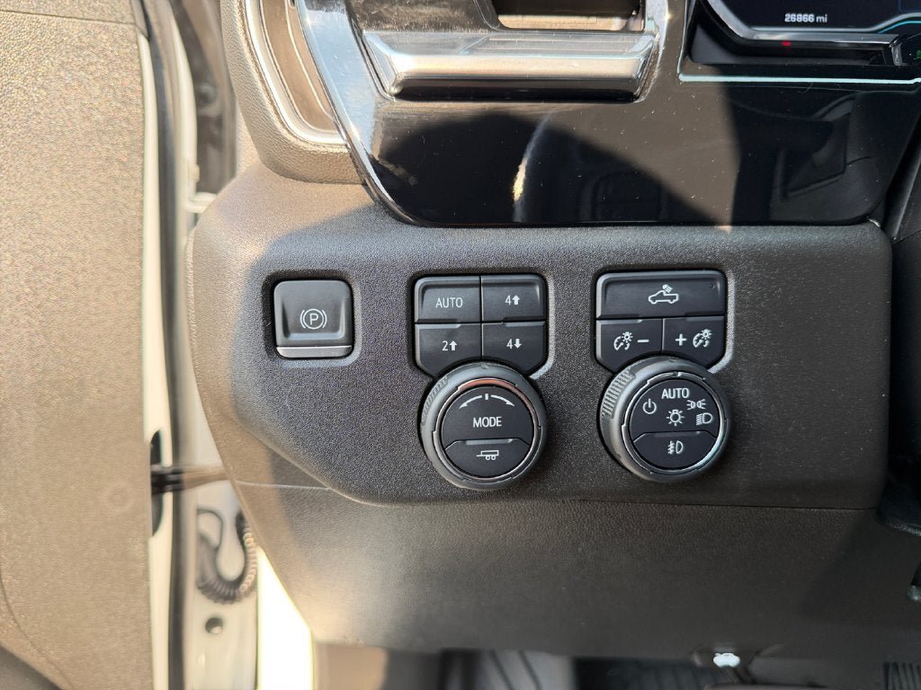 Used 2024 Chevrolet Silverado 1500 RST w/ Z71 Off-Road Package AWD/4WD image 20