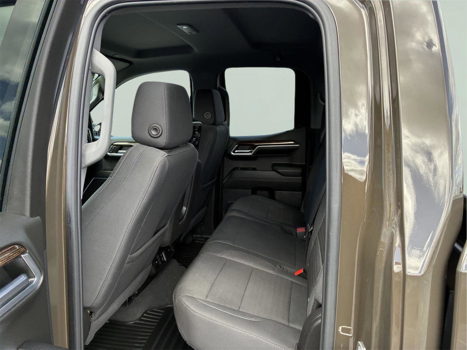 Used 2024 GMC Sierra 1500 Elevation AWD/4WD image 5