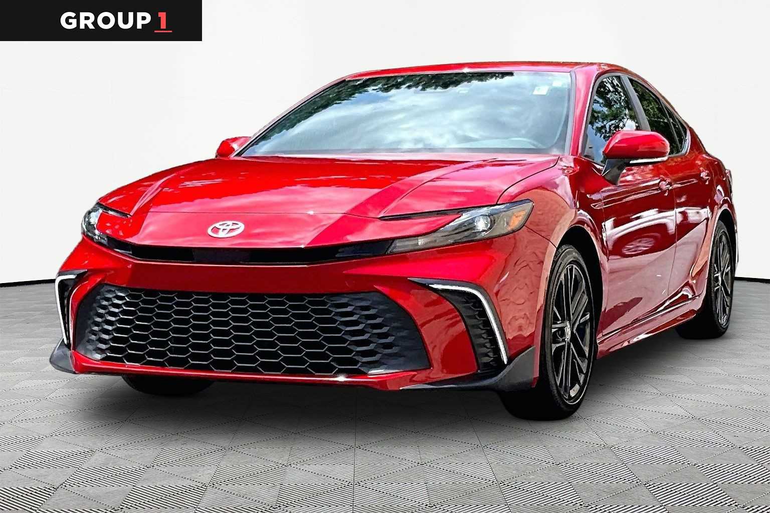 Used 2026 Toyota Camry SE w/ Convenience Package FWD image 1