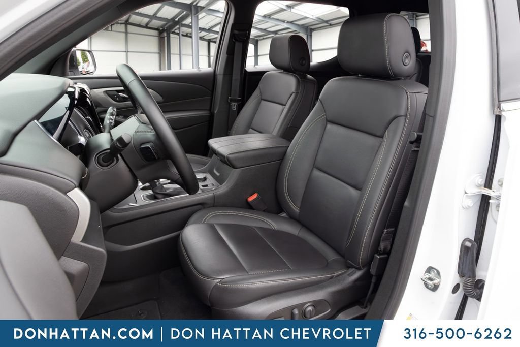 Used 2023 Chevrolet Traverse LT FWD image 13
