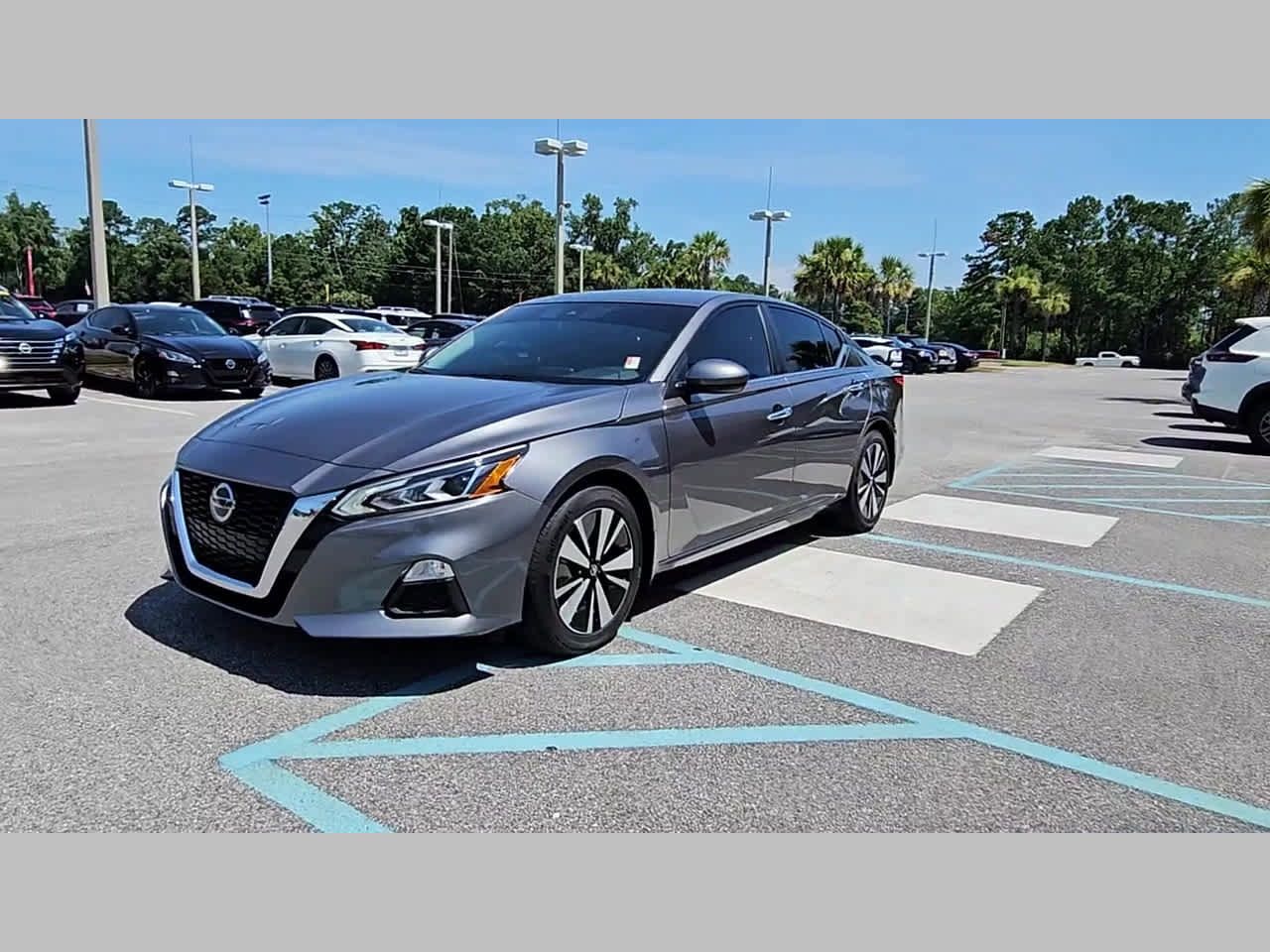 Used 2022 Nissan Altima 2.5 SV image 22