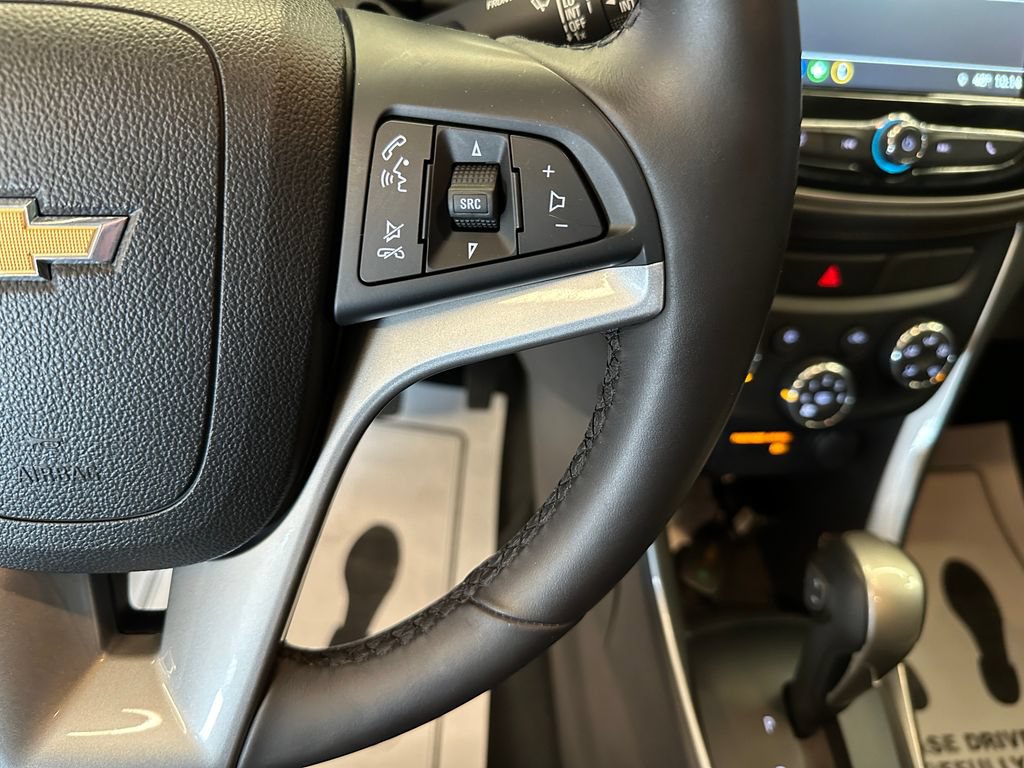Used 2018 Chevrolet Trax LT w/ Driver Confidence Package AWD/4WD image 10