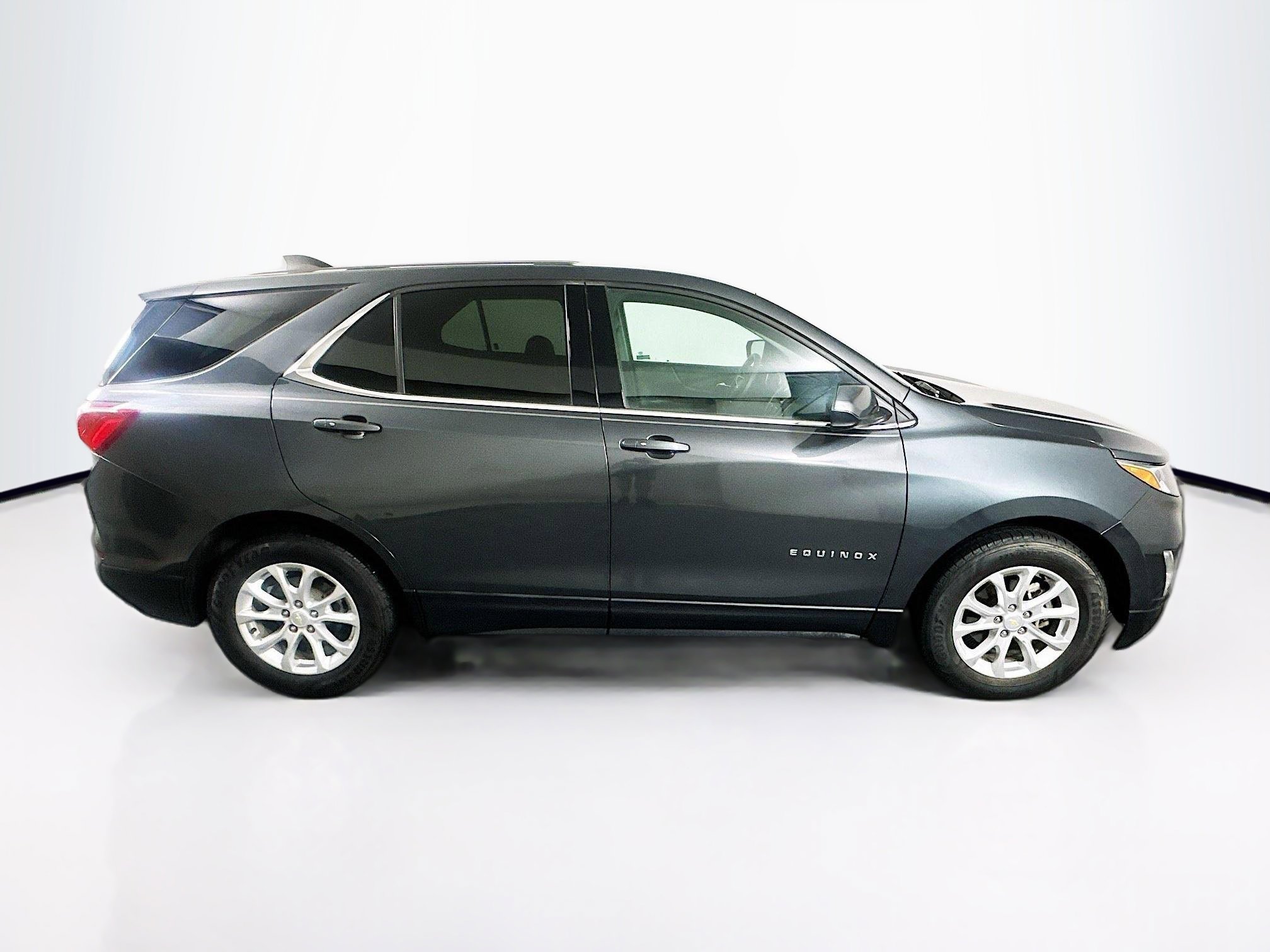 Used 2019 Chevrolet Equinox LT w/ LPO, Floor Liner Package FWD image 10