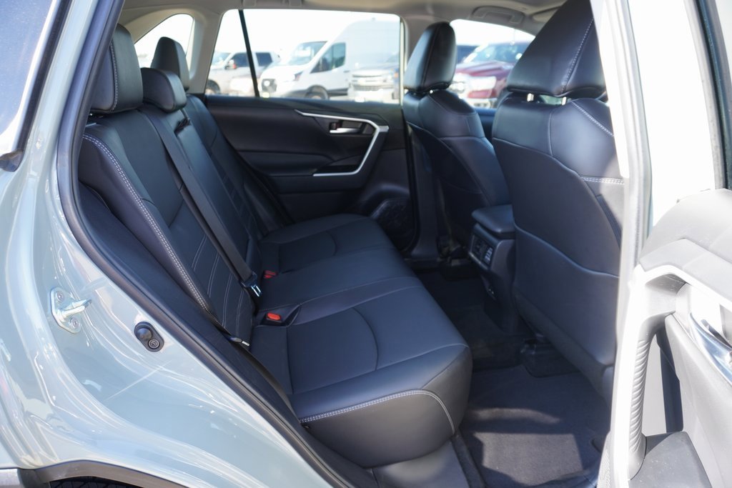 Used 2023 Toyota RAV4 XLE Premium image 22