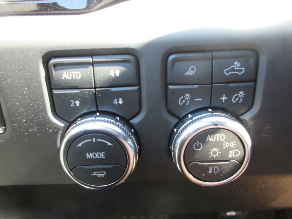 New 2026 GMC Sierra 2500 AT4 w/ AT4 Premium Plus Package image 18