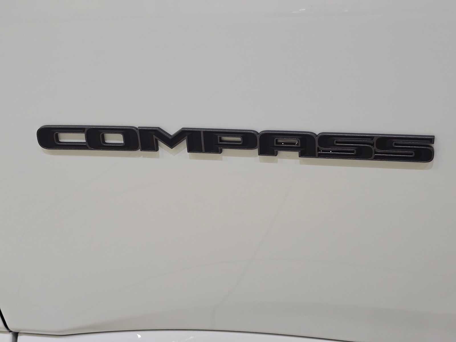 Used 2024 Jeep Compass Limited w/ Driver Assist Group I AWD/4WD image 7