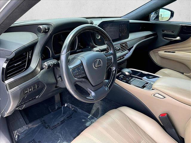 Used 2022 Lexus LS 500 w/ Interior Upgrade Package RWD image 14
