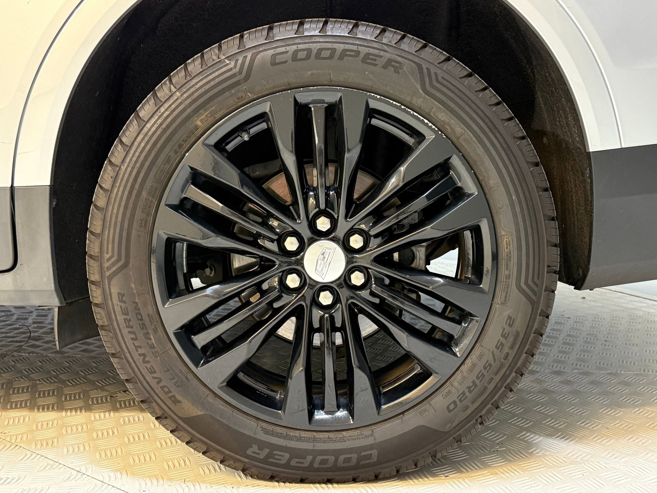 Used 2018 Cadillac XT5 Premium Luxury image 12