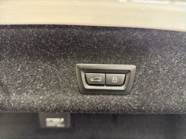 Used 2025 BMW 330i xDrive Sedan image 35