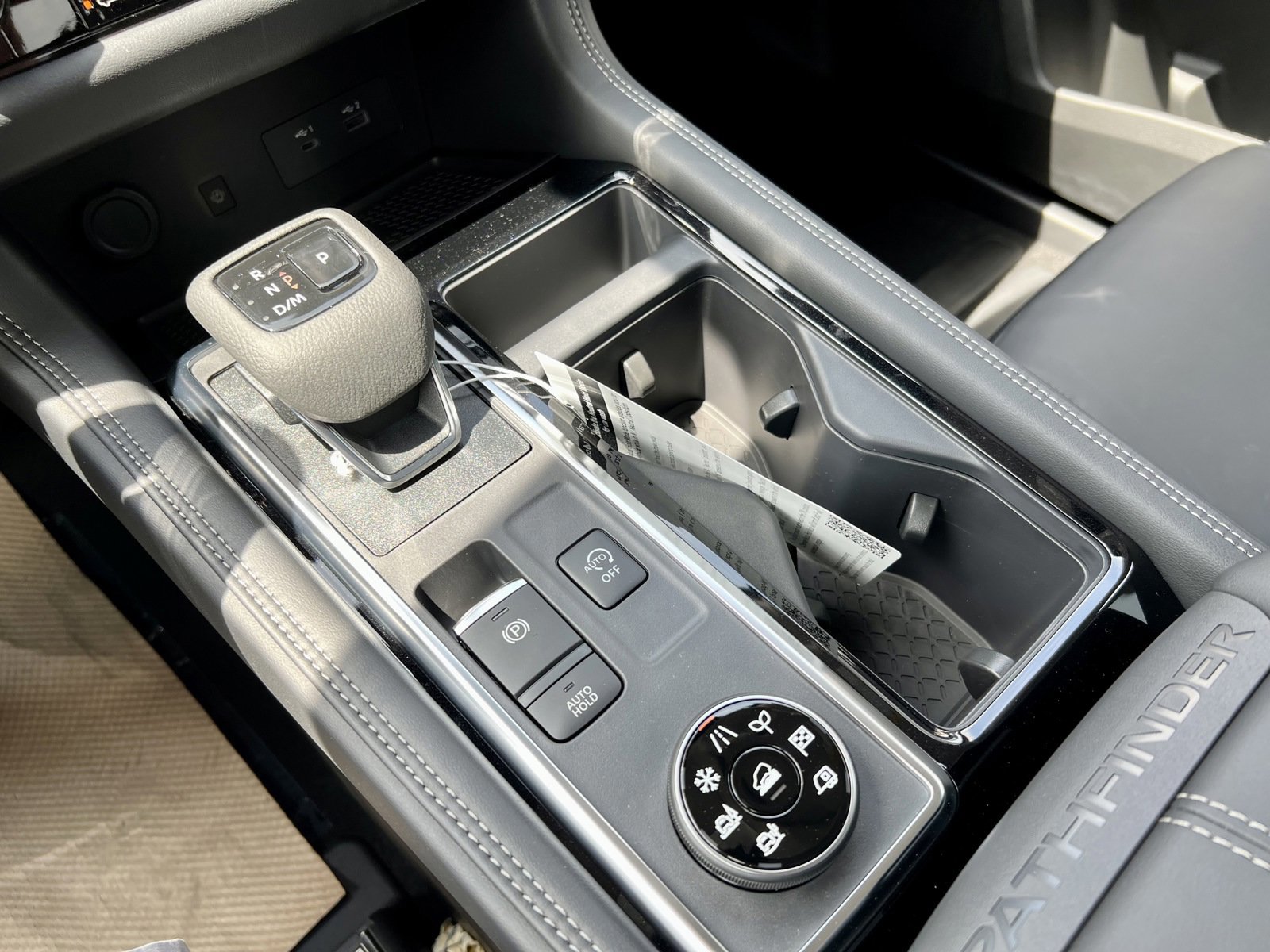 New 2025 Nissan Pathfinder Platinum image 29