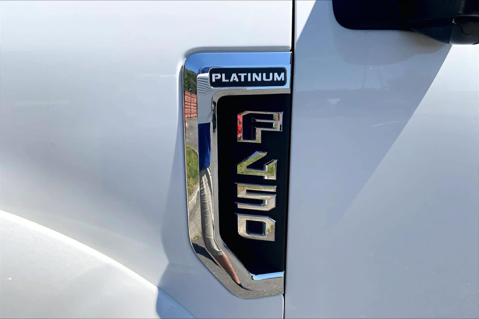 Used 2022 Ford F450 Platinum w/ FX4 Off-Road Package image 10