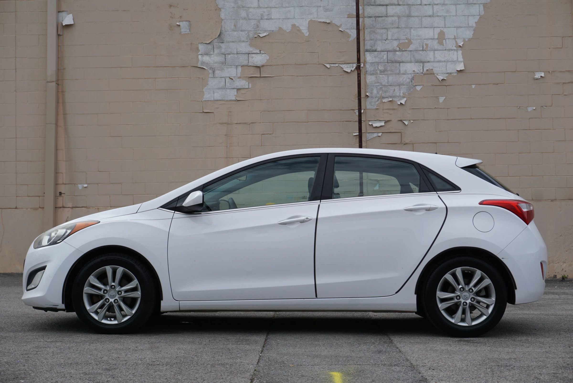 Used 2014 Hyundai Elantra GT FWD image 8