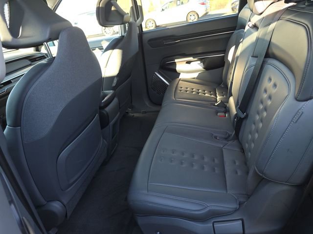 Used 2024 Kia EV9 Wind image 15