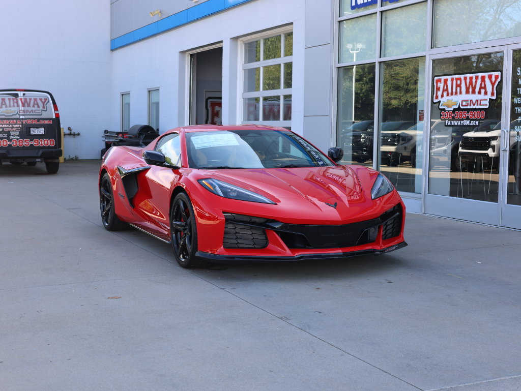 New 2027 Chevrolet Corvette Grand Sport w/ Z52 Sport Performance Package RWD image 2
