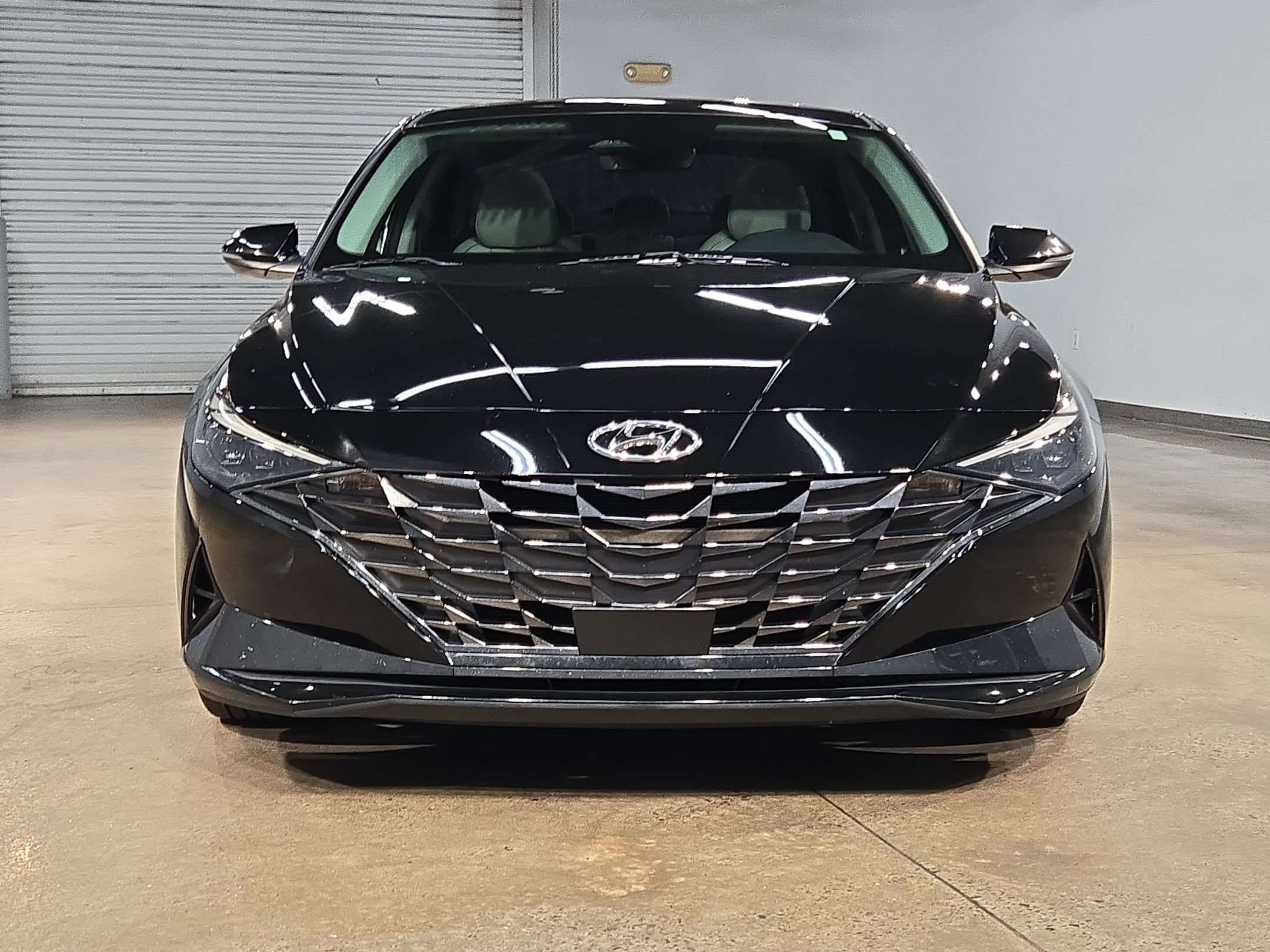 Used 2023 Hyundai Elantra Limited FWD image 2