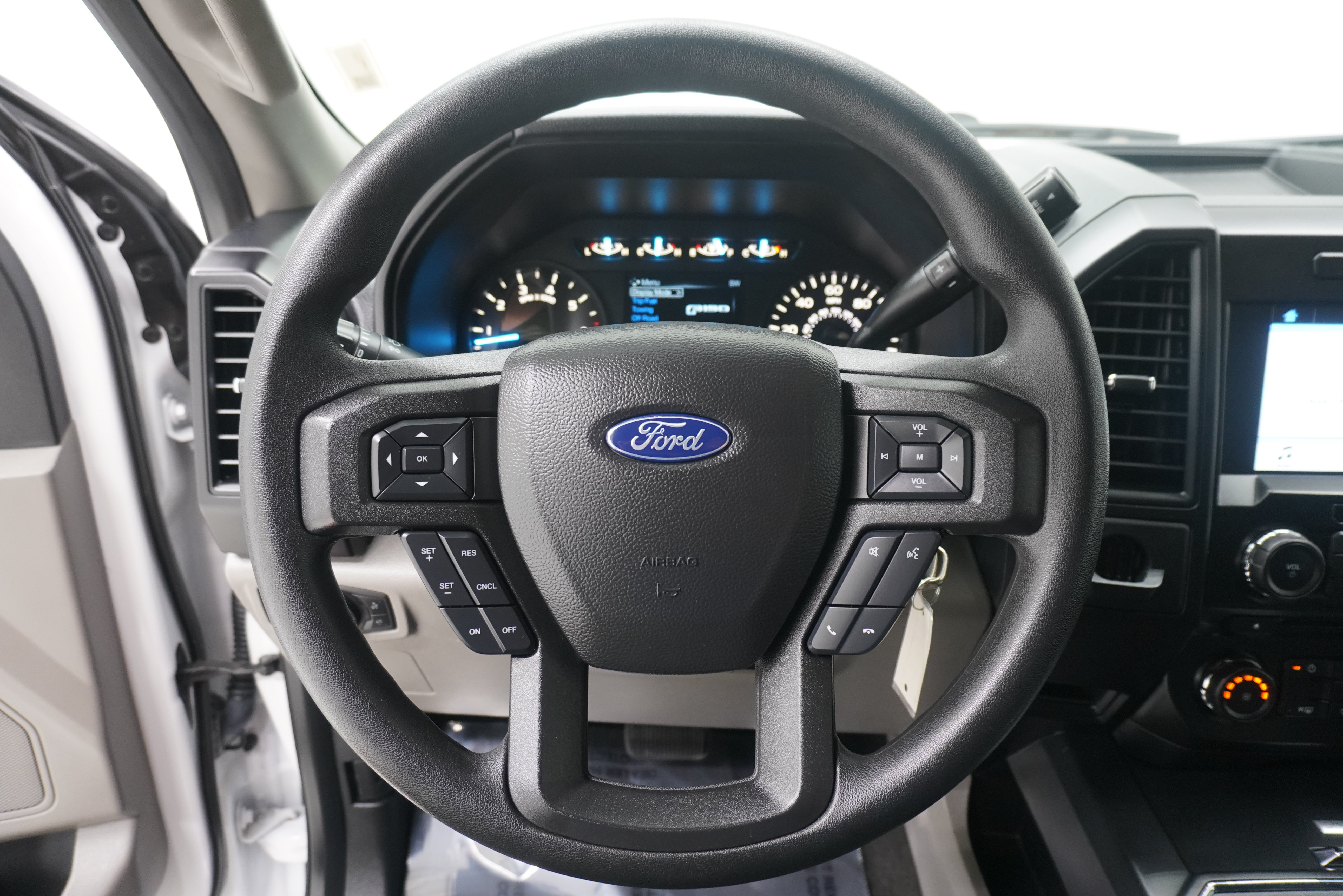 Used 2018 Ford F150 XL w/ Equipment Group 101A Mid RWD image 16