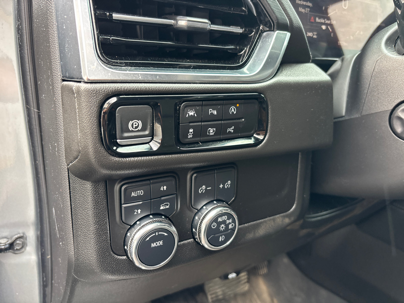 Used 2025 GMC Yukon Denali w/ LPO, Floor Liner Package AWD/4WD image 14
