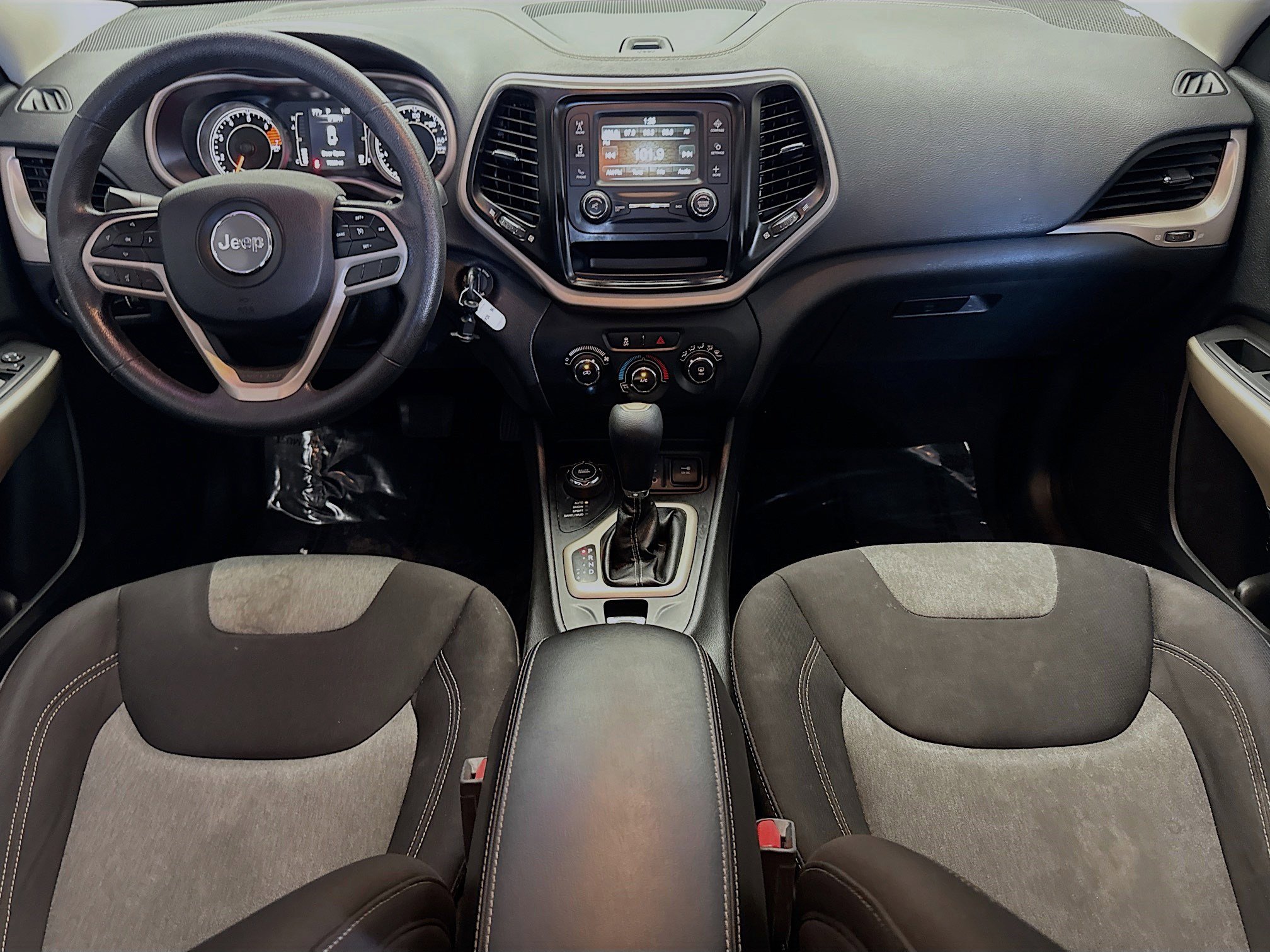 Used 2017 Jeep Cherokee Sport w/ Trailer Tow Group image 13