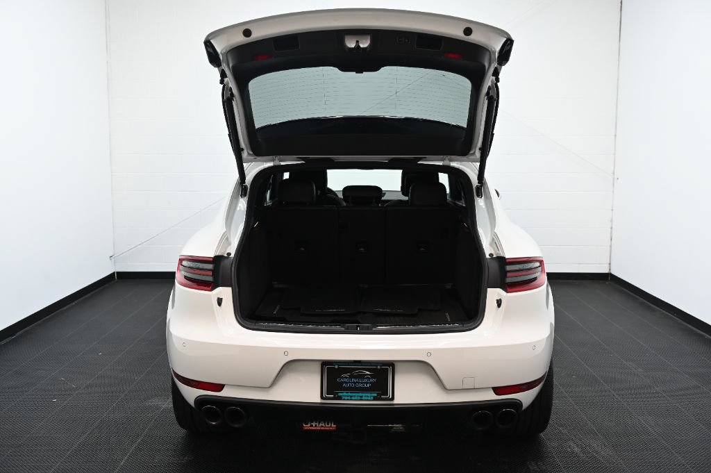 Used 2016 Porsche Macan Turbo w/ Premium Package Plus AWD/4WD image 46