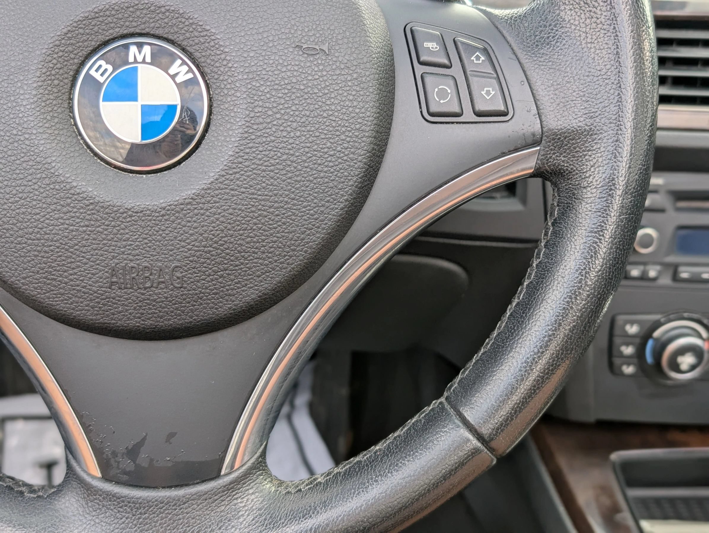 Used 2010 BMW 335i Convertible RWD image 11