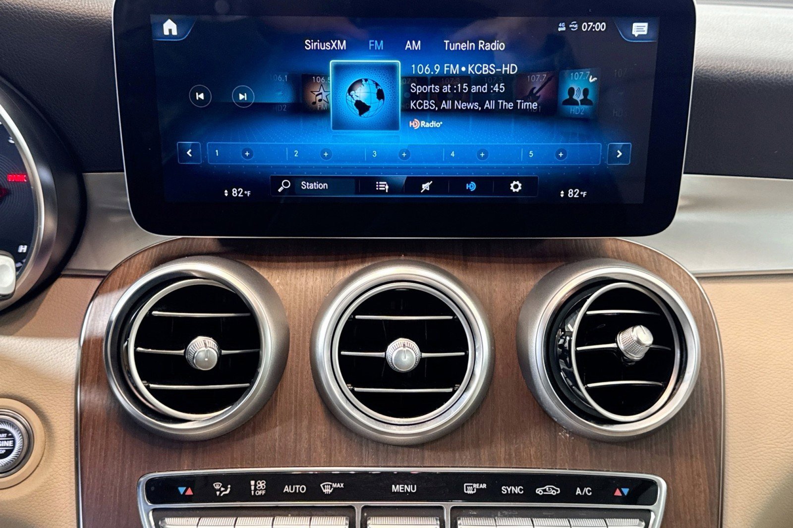 Used 2021 Mercedes-Benz GLC 300 image 15